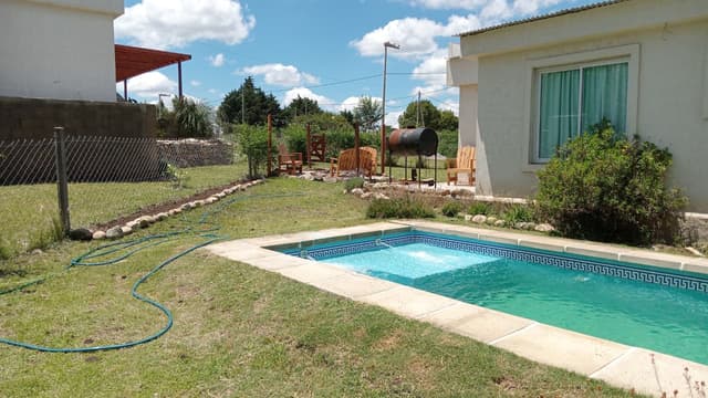 Click Full Screen vista desde la piscina pequeña