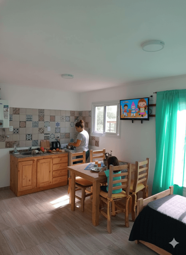 Click to Open Hora de Almorzar